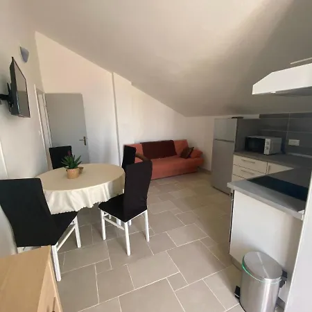 'stine' Apartment *
